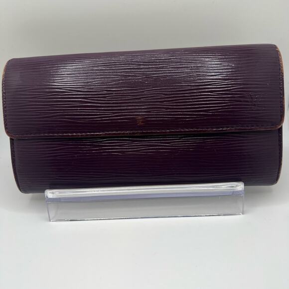 Louis Vuitton Dark Purple Epi Sarah Wallet - Picture 1 of 9